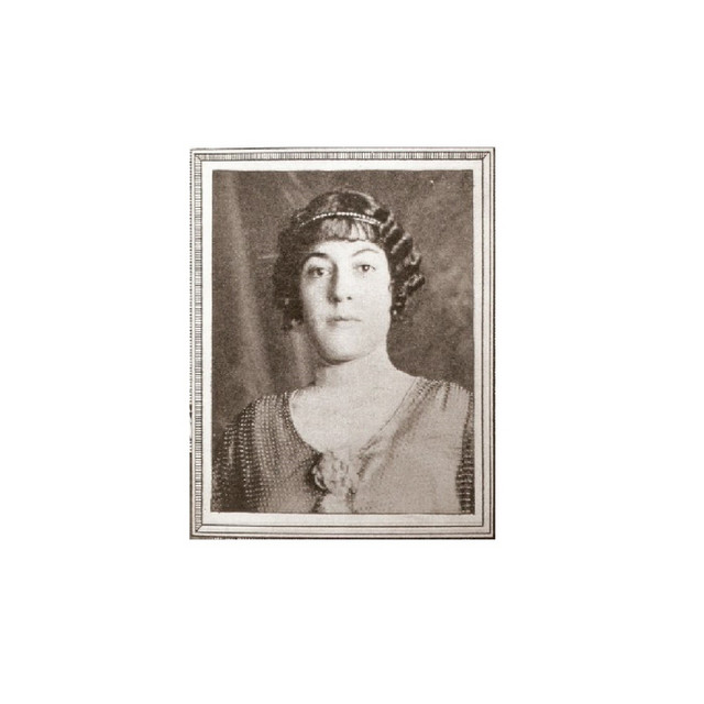 Marika Papagika self-titled. The Kos-born singer built the Greek diaspora circuit in New York, recording prolifically for Victor and Columbia in the 1910s-30s. Some pre-1922 recordings of the Smyrna style survive only on American shellac pressings.